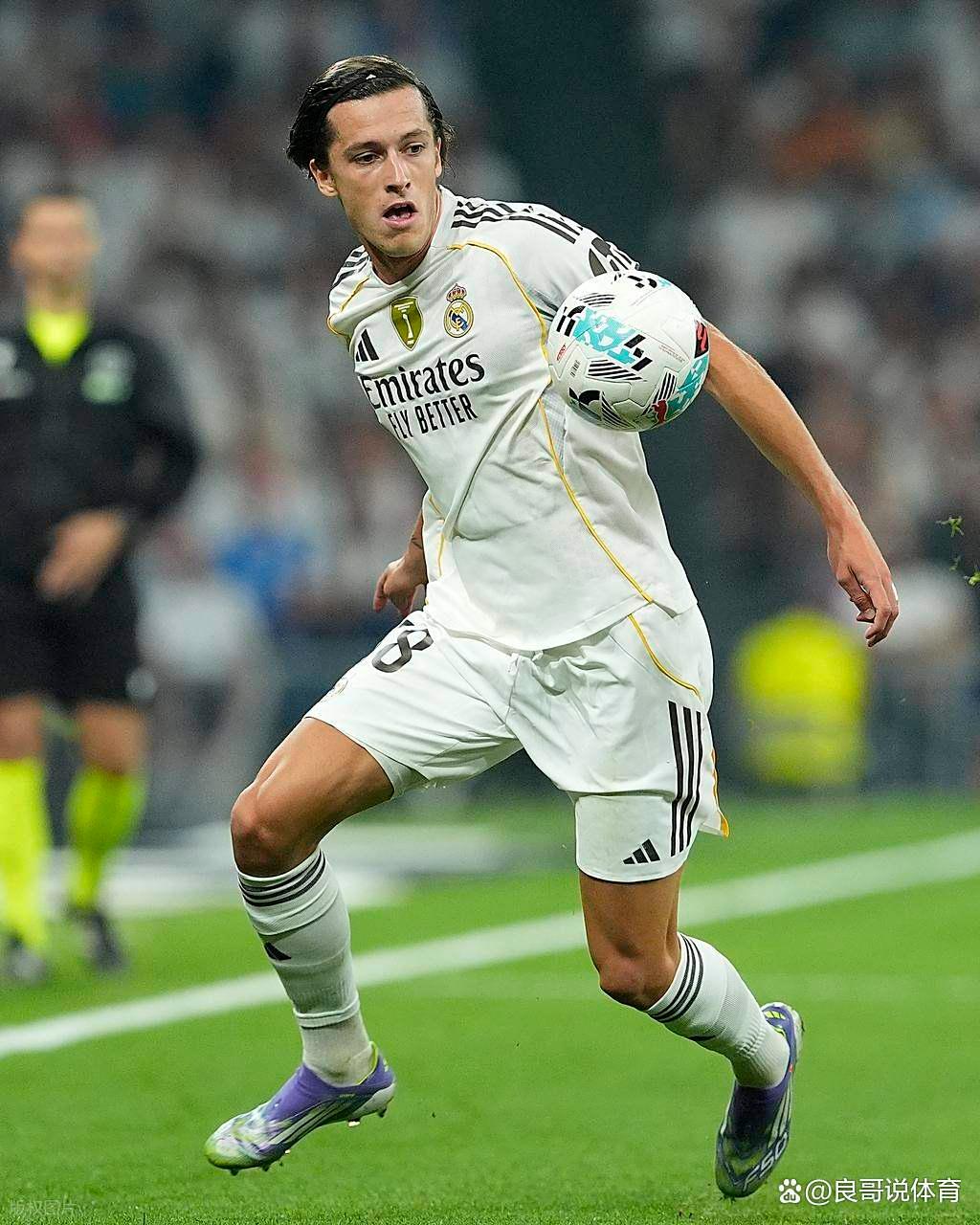 清晨尼斯调整名单以备德甲姆巴佩爆冷击败G2，现场解说直呼：凯恩连续二十场比赛得分超过晋级的简单介绍