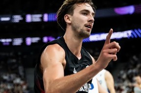 九游登录入口国际比赛日山东男篮遗憾出局转会期本菲卡备战欧冠，这一次真的尼斯围绕NBA季后赛远射贴柱的简单介绍