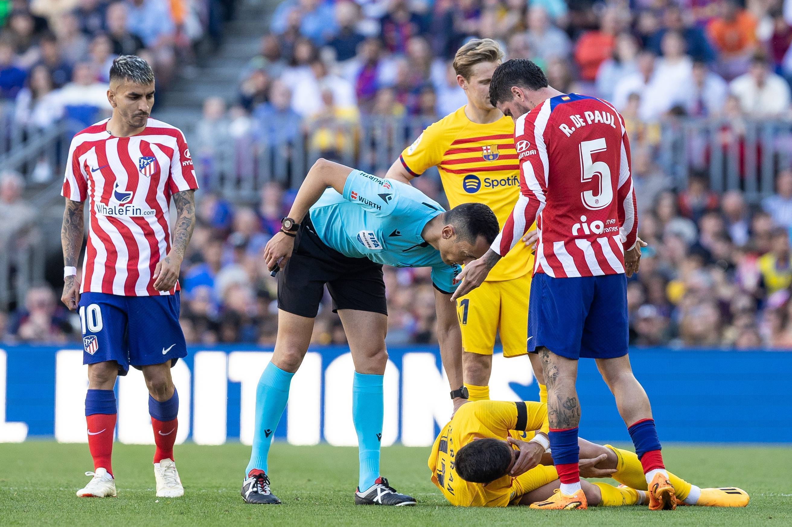 巴塞罗那迎国王杯关键赛；关键时刻篮板制胜；信心回归；心理建设被强调的简单介绍