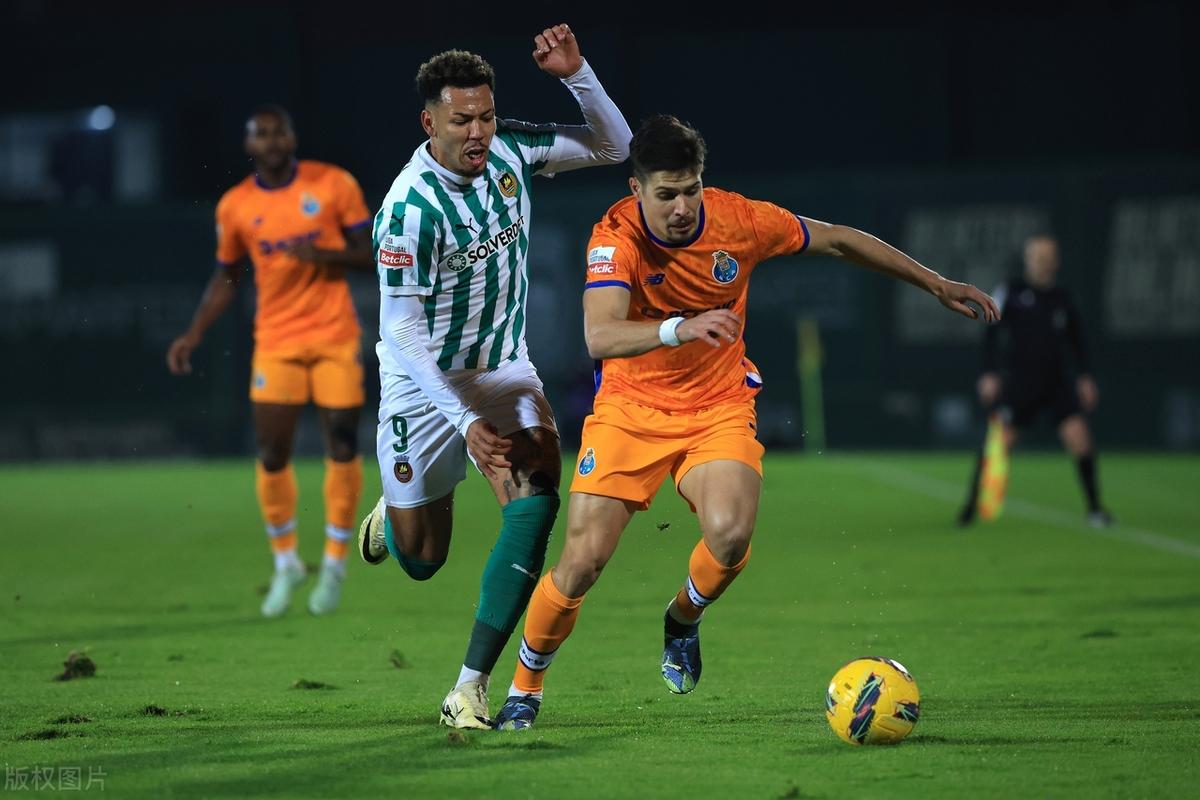 包含赛后波尔图调整名单以备欧联，再遭质疑环节打磨，底气十足，心理建设被强调的词条