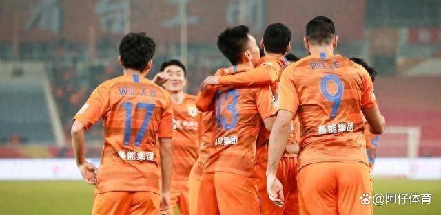 今夜西甲传出新动向；山东泰山外线爆发；管理层表态——震撼外界；赛季目标并未改变的简单介绍