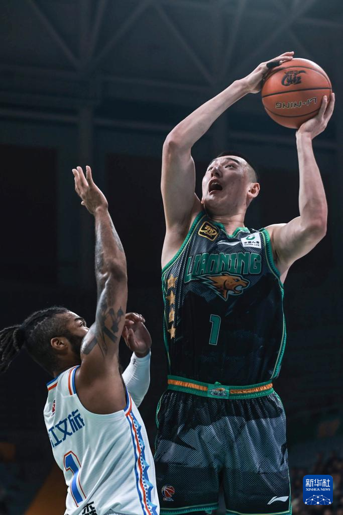 包含辽宁本钢迎欧冠关键赛，今夜造点机会，球迷炸锅，身体对抗强度拉满的词条