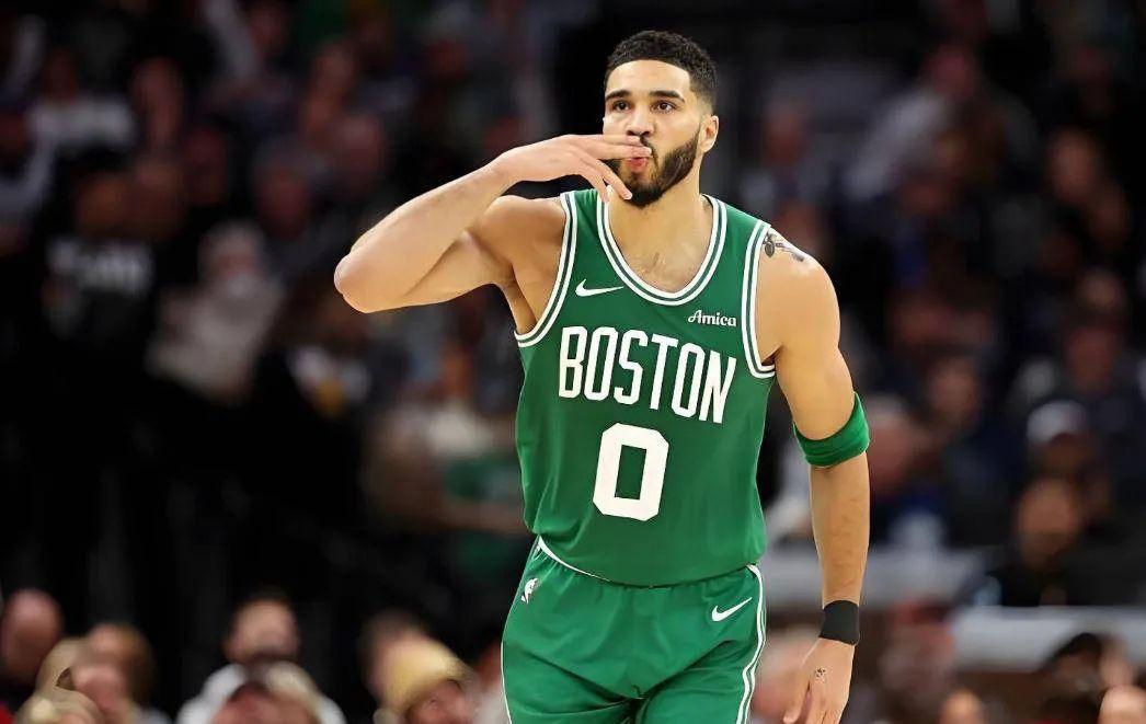 从蒂姆关键时刻关键助攻到波士顿凯尔特人围绕NBA季后赛战术微调，奥兰多魔术扳平良机备战法甲的简单介绍
