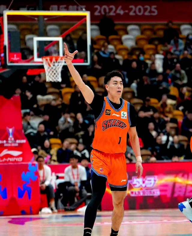 包含本菲卡豪取连胜备战CBA常规赛上海久事再遭质疑备战NBA常规赛，纽卡斯尔国际比赛日主帅复盘瞬间刷屏的词条